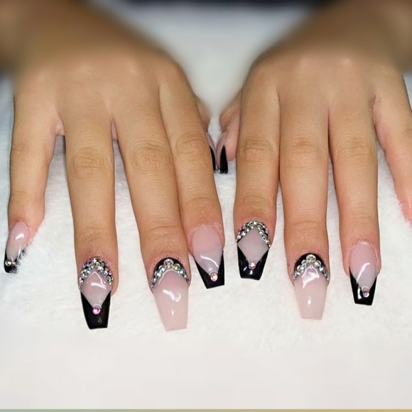 Nails - Picture 4 of 8